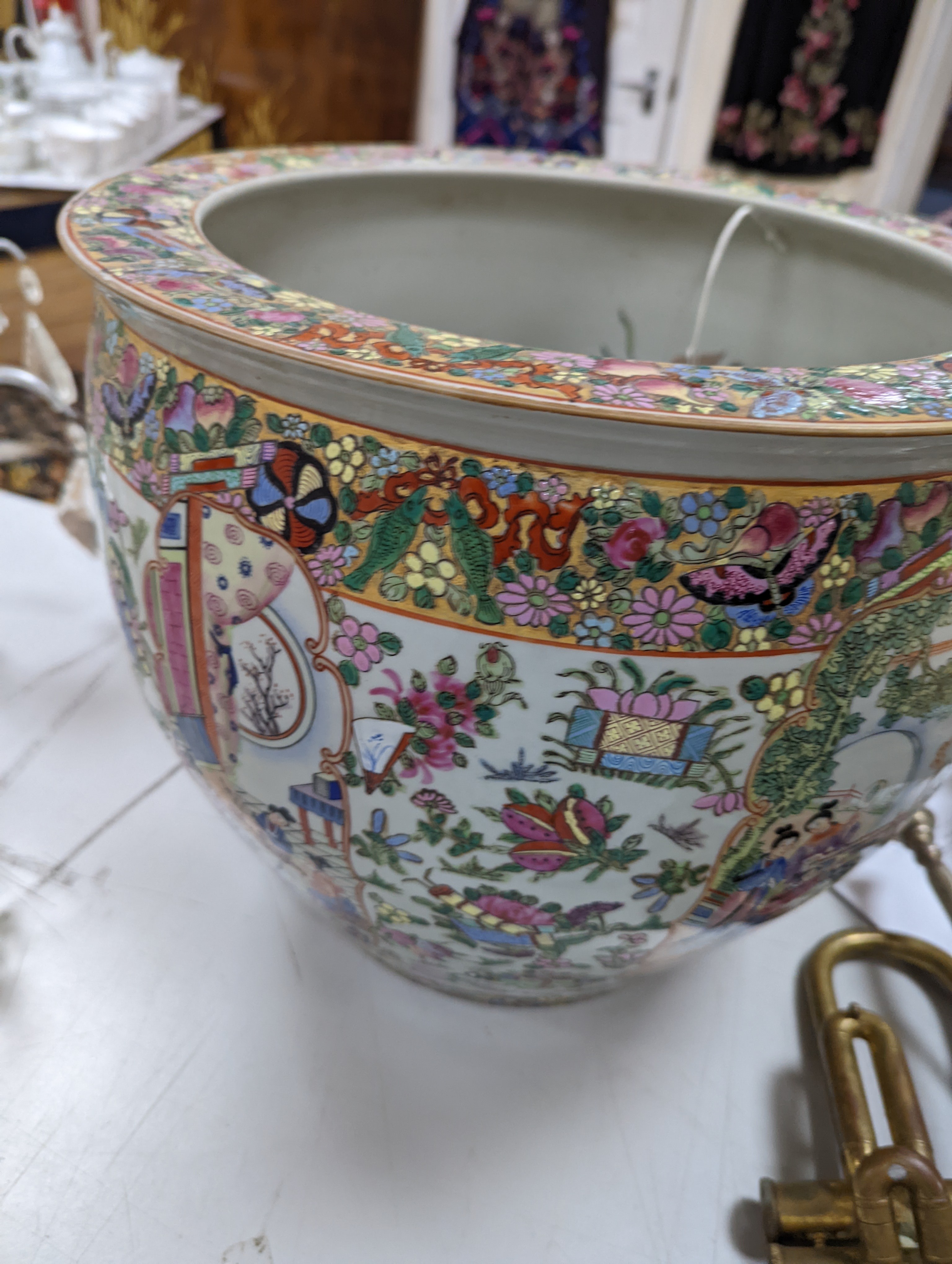 A Chinese famille rose fish bowl 32cm